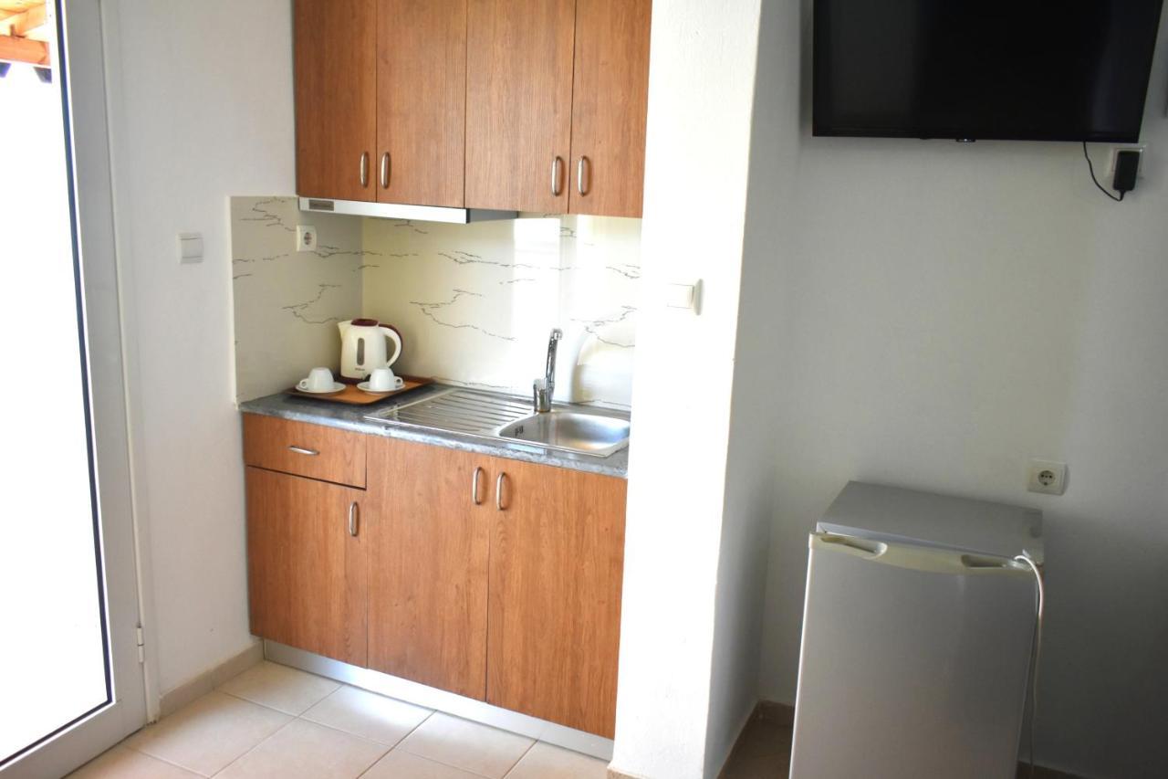 Ionio Rooms II Himarë Extérieur photo