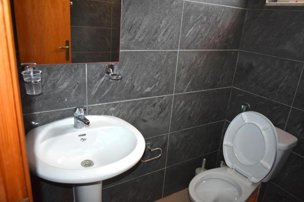 Ionio Rooms II Himarë Extérieur photo