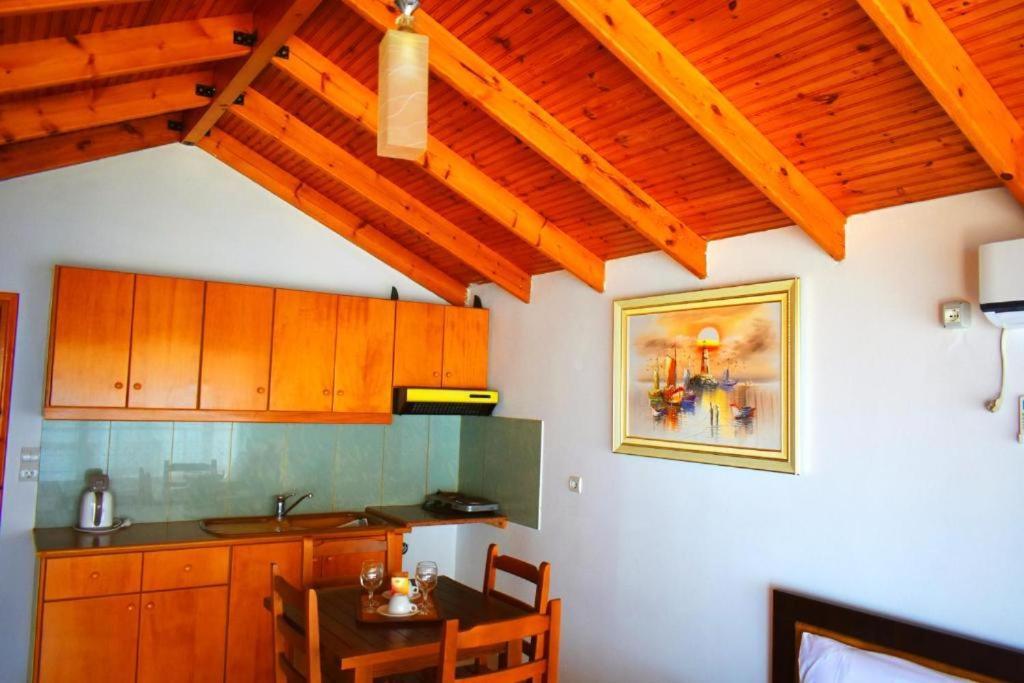 Ionio Rooms II Himarë Extérieur photo