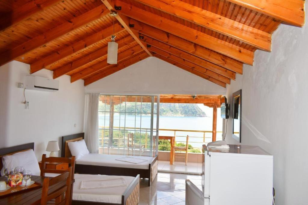Ionio Rooms II Himarë Extérieur photo